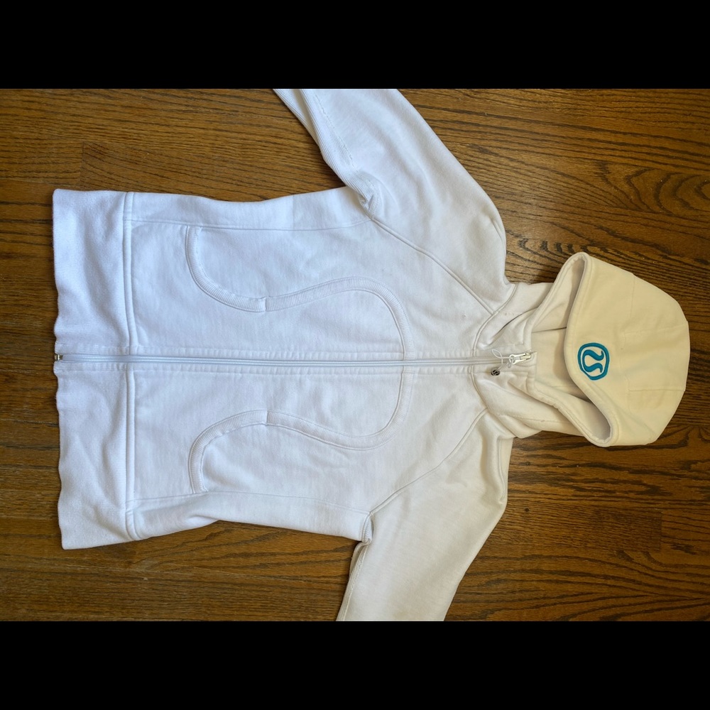 ✨White with Blue Trim Lululemon Scuba Hoodie✨